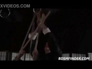 Seotud shibari suspended ja spanked